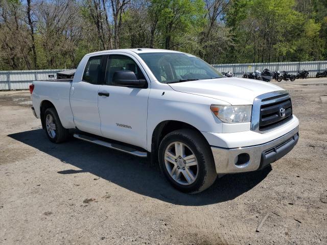 5TFRM5F10BX023393 - 2011 TOYOTA TUNDRA DOUBLE CAB SR5 WHITE photo 4