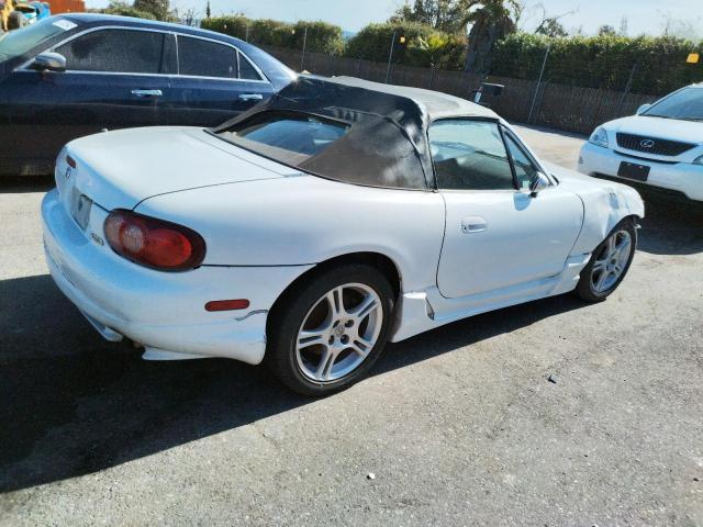 JM1NB353850410797 - 2005 MAZDA MX-5 MIATA BASE WHITE photo 3