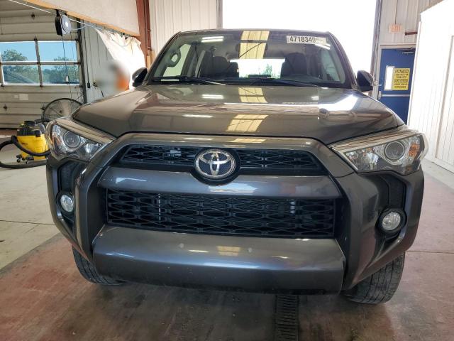 JTEBU5JR1J5549438 - 2018 TOYOTA 4RUNNER SR5/SR5 PREMIUM GRAY photo 5