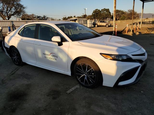 4T1G11AK9PU180501 - 2023 TOYOTA CAMRY SE NIGHT SHADE WHITE photo 4