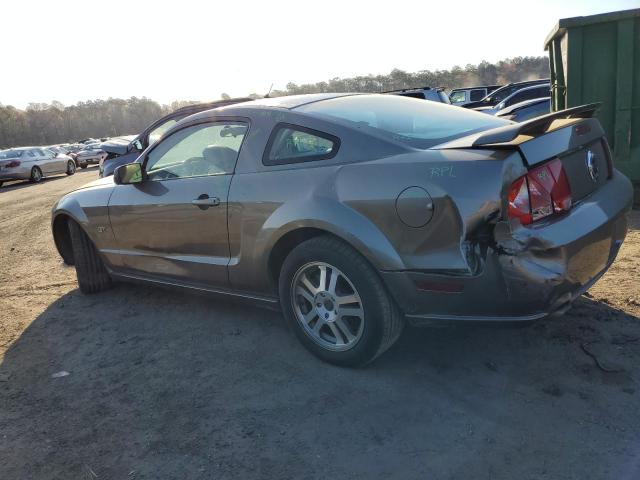 1ZVFT82H555114781 - 2005 FORD MUSTANG GT GRAY photo 2