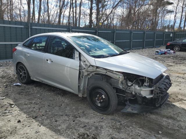 1FADP3F21FL297512 - 2015 FORD FOCUS SE SILVER photo 4