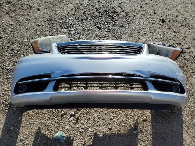 2A4RR8DG6BR783623 - 2011 CHRYSLER TOWN & COU TOURING L SILVER photo 13