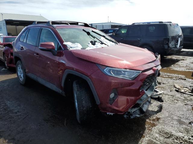 4T3R6RFV9MU022710 - 2021 TOYOTA RAV4 XLE BURGUNDY photo 4