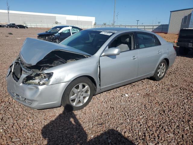 2006 TOYOTA AVALON XL, 