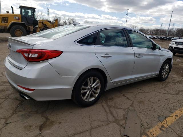 5NPE24AF6HH468386 - 2017 HYUNDAI SONATA SE SILVER photo 3