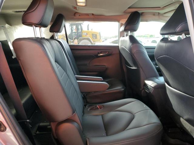 5TDGZRAH7LS008286 - 2020 TOYOTA HIGHLANDER XLE CHARCOAL photo 11