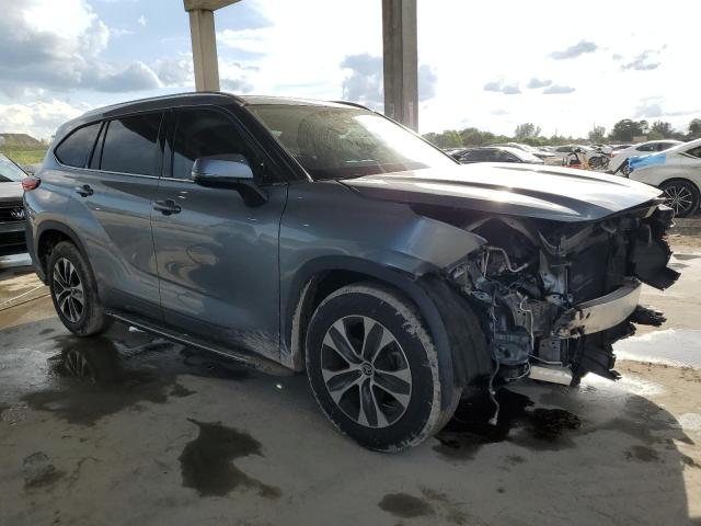 5TDGZRAH7LS008286 - 2020 TOYOTA HIGHLANDER XLE CHARCOAL photo 4