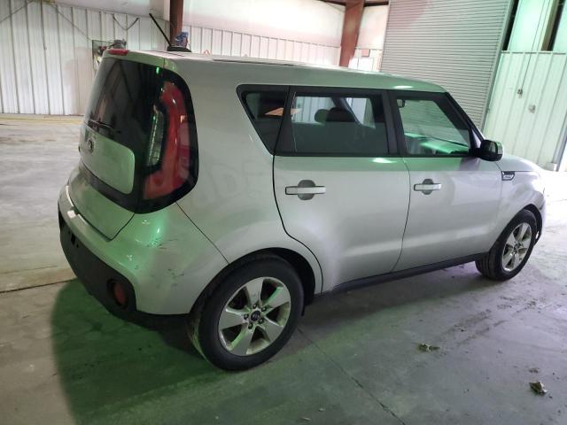 KNDJN2A24J7573218 - 2018 KIA SOUL SILVER photo 3