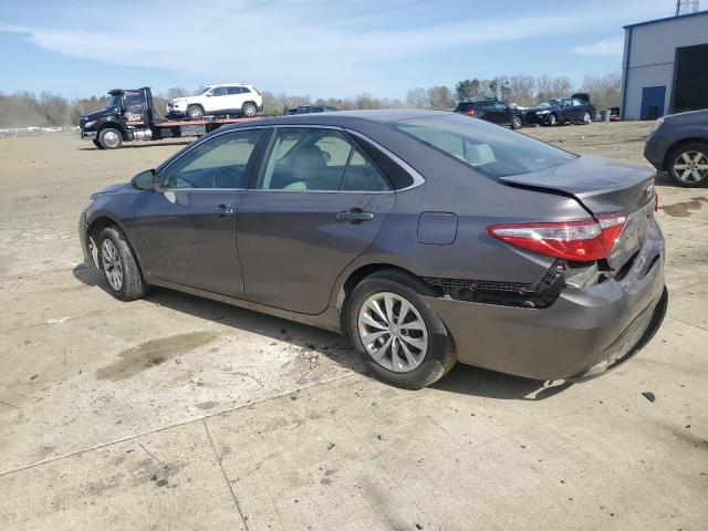 4T1BF1FK8HU428842 - 2017 TOYOTA CAMRY LE GRAY photo 2