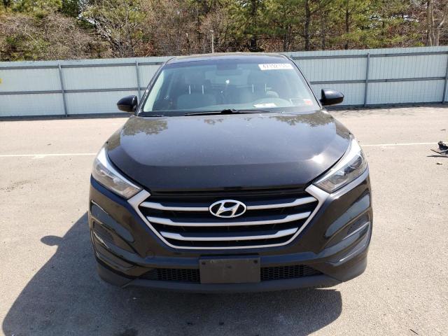 KM8J2CA40JU765247 - 2018 HYUNDAI TUCSON SE BLACK photo 5