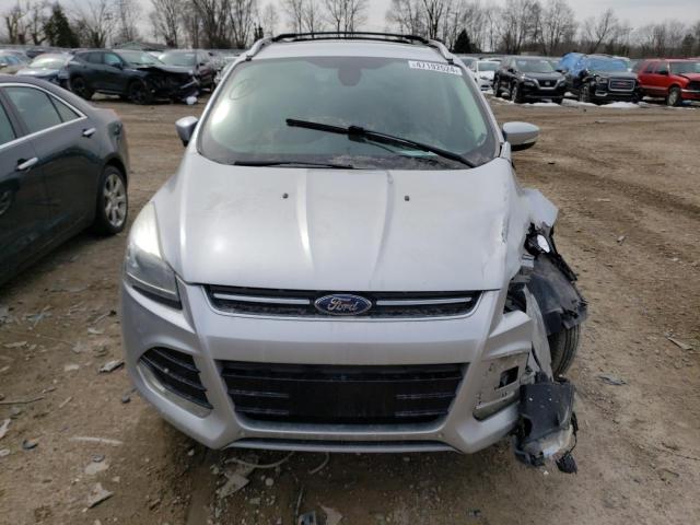 1FMCU9J96DUB15957 - 2013 FORD ESCAPE TITANIUM SILVER photo 5