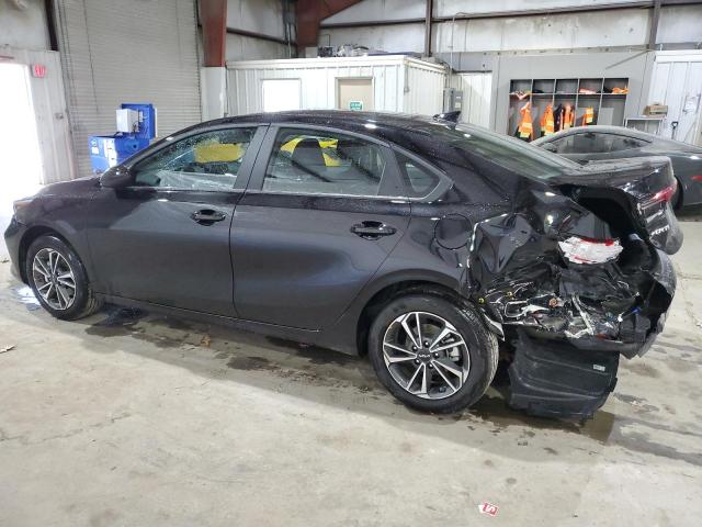 3KPF24AD2RE746547 - 2024 KIA FORTE LX BLACK photo 2