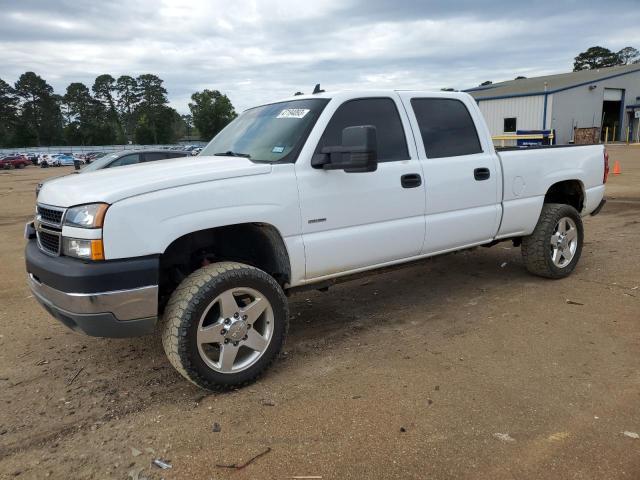 1GCHC23D17F138657 - 2007 CHEVROLET SILVERADO C2500 HEAVY DUTY WHITE photo 1