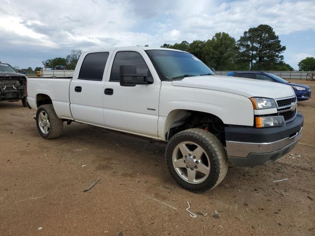 1GCHC23D17F138657 - 2007 CHEVROLET SILVERADO C2500 HEAVY DUTY WHITE photo 4