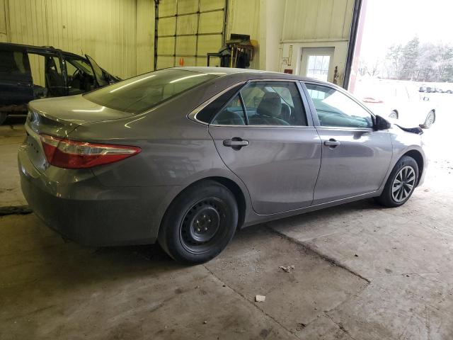 4T1BF1FK4GU134014 - 2016 TOYOTA CAMRY LE GRAY photo 3