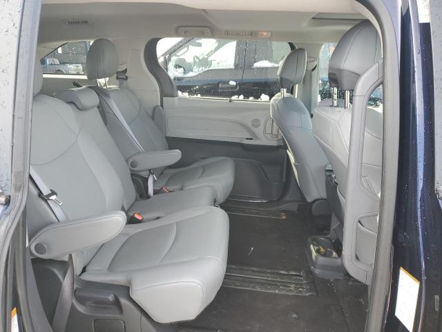 5TDYRKEC4PS165273 - 2023 TOYOTA SIENNA XLE BLUE photo 11