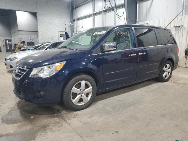 2013 VOLKSWAGEN ROUTAN SEL PREMIUM, 