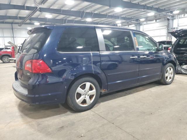 2C4RVADG7DR725760 - 2013 VOLKSWAGEN ROUTAN SEL PREMIUM BLUE photo 3