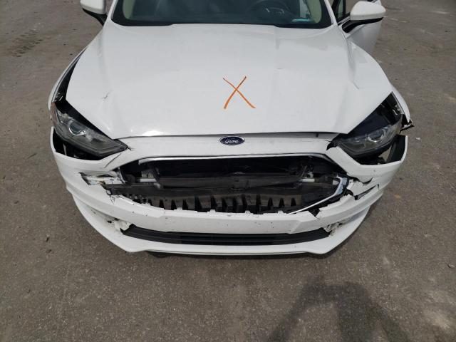 3FA6P0LU4JR118225 - 2018 FORD FUSION SE HYBRID WHITE photo 11