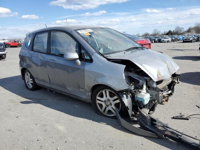 JHMGD38607S030447 - 2007 HONDA FIT S GRAY photo 4