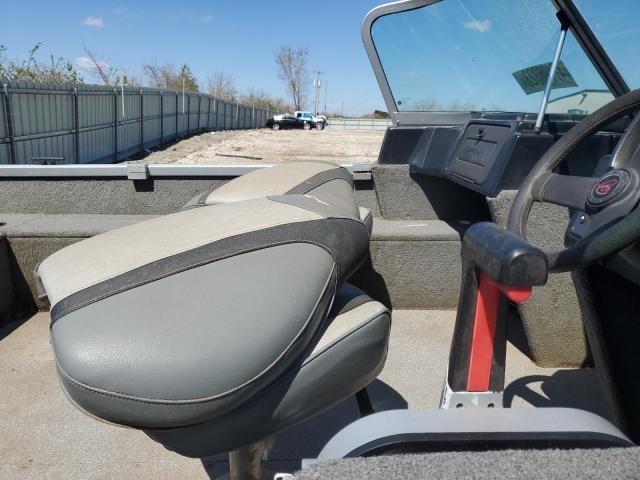 ACBV7855H819 - 2019 ALUM COMP 165 WHITE photo 5