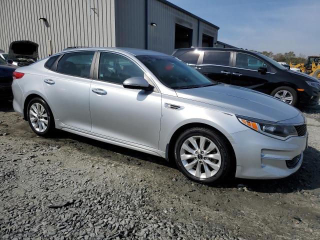 5XXGT4L3XJG269805 - 2018 KIA OPTIMA LX SILVER photo 4