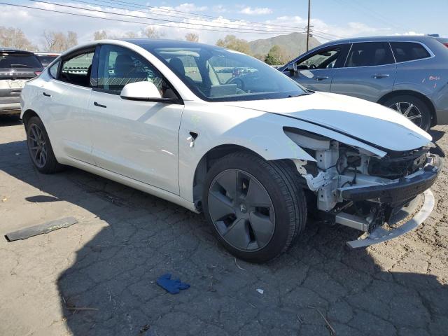 5YJ3E1EA2NF316689 - 2022 TESLA MODEL 3 WHITE photo 4