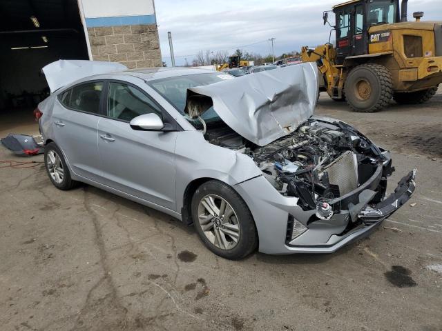 KMHD84LF6LU084402 - 2020 HYUNDAI ELANTRA SEL SILVER photo 4