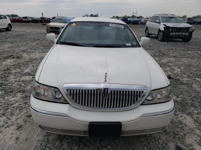 1LNHM83WX4Y678005 - 2004 LINCOLN TOWN CAR ULTIMATE WHITE photo 5