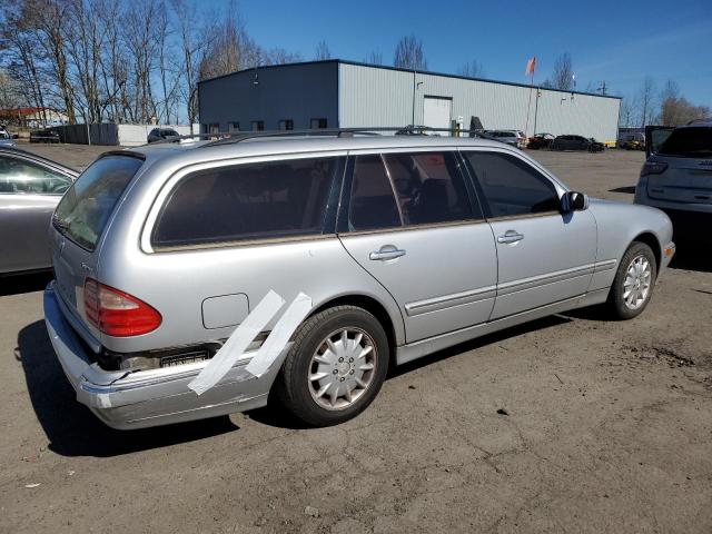 WDBJH82JX1X055483 - 2001 MERCEDES-BENZ E 320 4MATIC SILVER photo 3