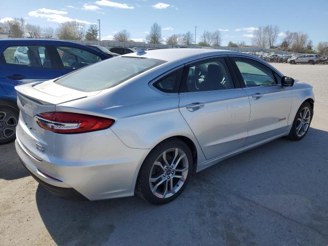 3FA6P0RU2KR255768 - 2019 FORD FUSION TITANIUM SILVER photo 3