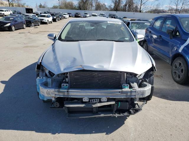 3FA6P0RU2KR255768 - 2019 FORD FUSION TITANIUM SILVER photo 5