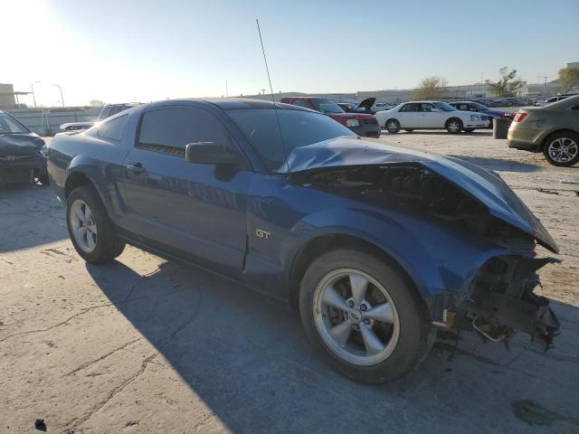 1ZVFT82H975237518 - 2007 FORD MUSTANG GT BLUE photo 4
