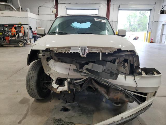 5LMFU27525LJ04631 - 2005 LINCOLN NAVIGATOR 白色 照片 5