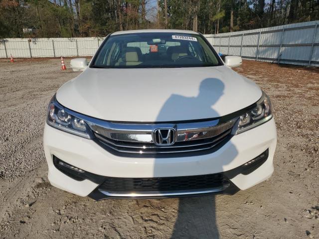 1HGCR2F73GA034118 - 2016 HONDA ACCORD EX WHITE photo 5