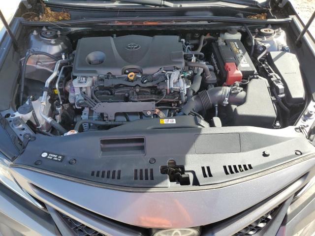 4T1B11HK0JU574167 - 2018 TOYOTA CAMRY L GRAY photo 11