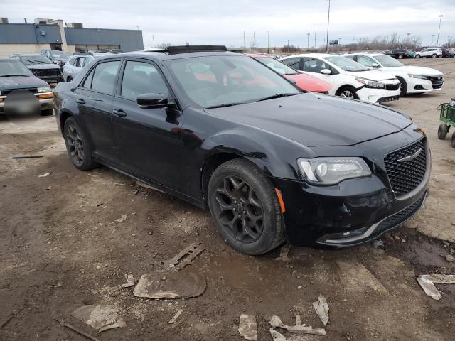 2C3CCAGG0GH270644 - 2016 CHRYSLER 300 S BLACK photo 4