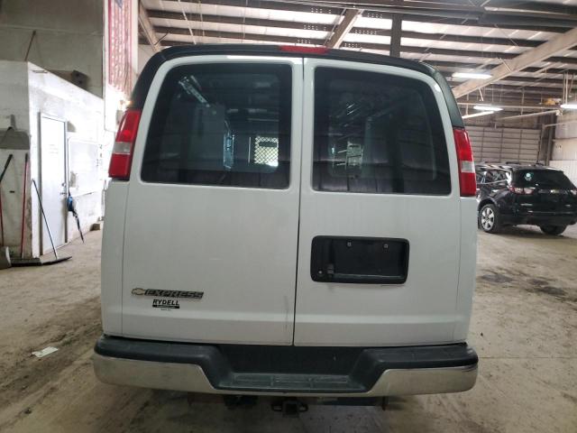 1GCWGAFG0H1170512 - 2017 CHEVROLET EXPRESS G2 WHITE photo 6