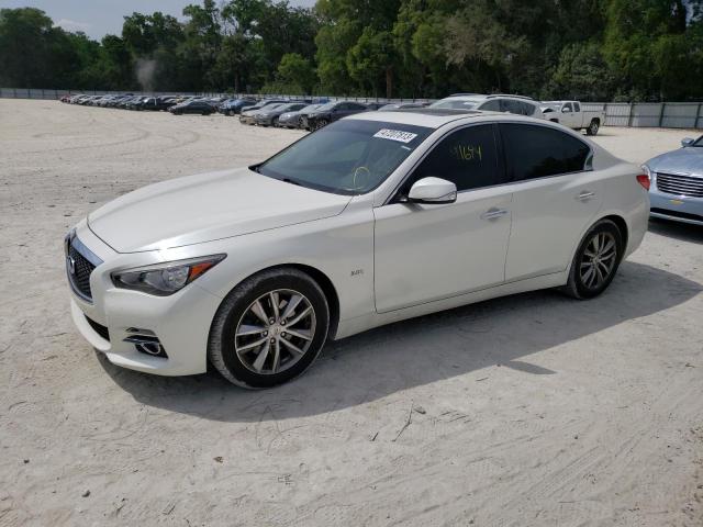 JN1EV7AP5GM302918 - 2016 INFINITI Q50 PREMIUM WHITE photo 1