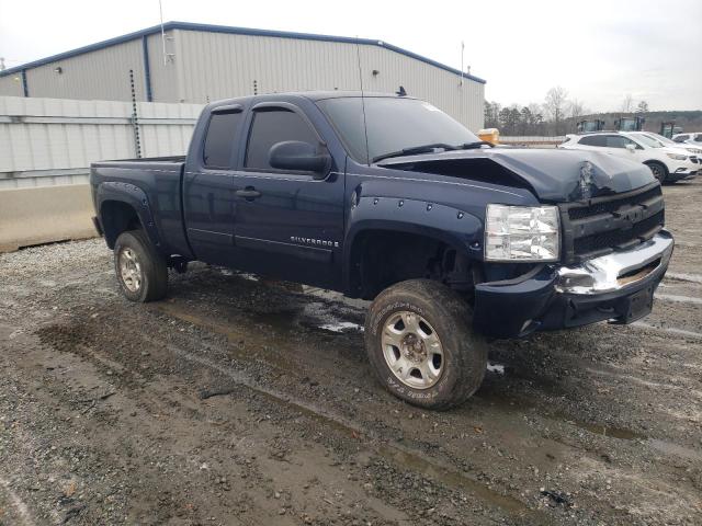 2GCEK19J681193739 - 2008 CHEVROLET SILVERADO K1500 BLUE photo 4