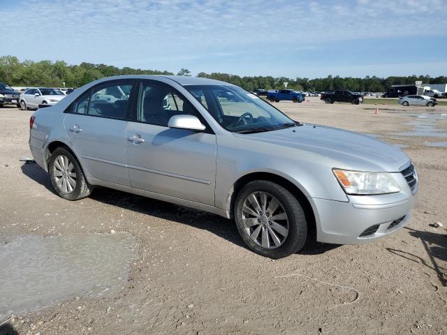 5NPET4AC9AH657641 - 2010 HYUNDAI SONATA GLS SILVER photo 4