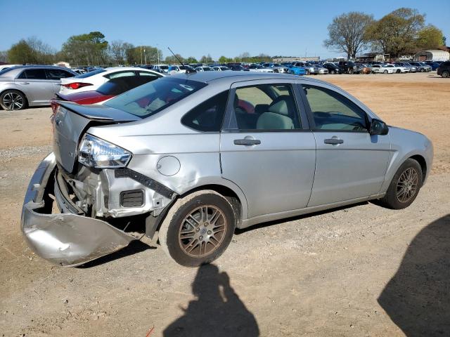 1FAHP3FN2AW196322 - 2010 FORD FOCUS SE SILVER photo 3