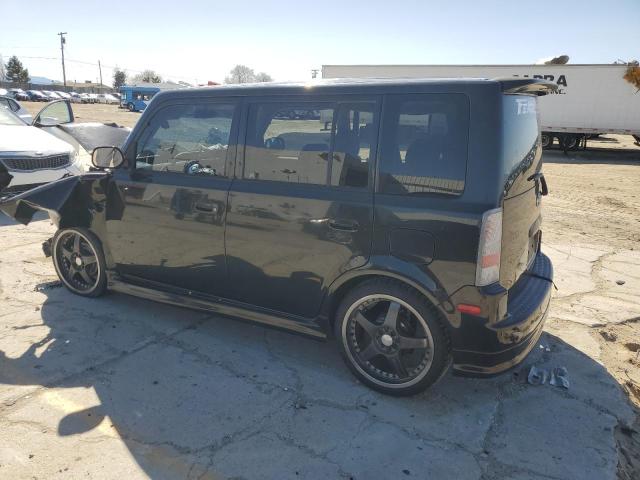 JTLKT324340136277 - 2004 TOYOTA SCION XB BLACK photo 2