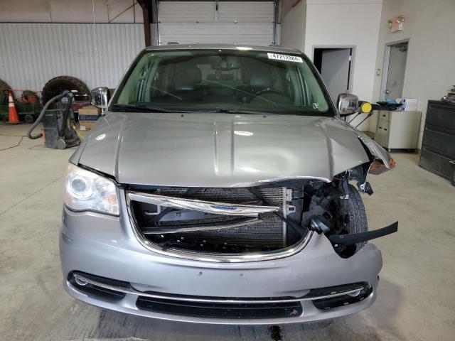 2C4RC1GG5DR633466 - 2013 CHRYSLER TOWN & COU LIMITED GRAY photo 5