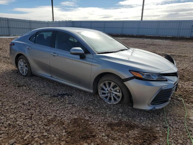 4T1C11AK0PU180417 - 2023 TOYOTA CAMRY LE 银色 照片 4
