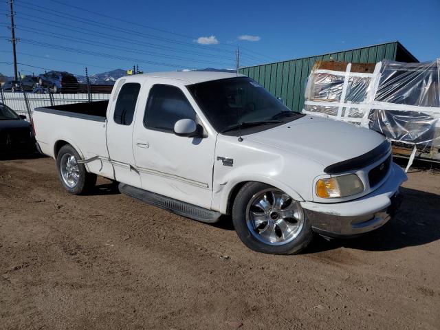 1FTZX18W7WKC20024 - 1998 FORD F150 WHITE photo 4