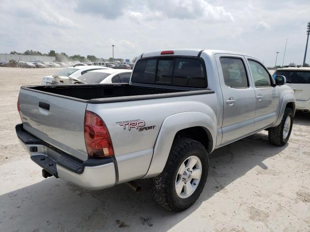 3TMJU62N17M035948 - 2007 TOYOTA TACOMA DOUBLE CAB PRERUNNER SILVER photo 3