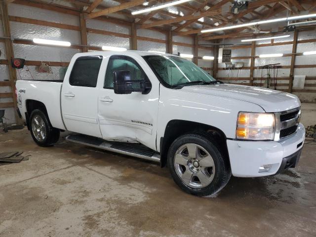 3GCPKTE34BG376485 - 2011 CHEVROLET SILVERADO K1500 LTZ WHITE photo 4