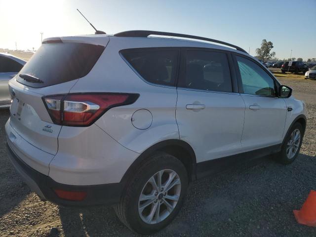 1FMCU0GD3HUA39336 - 2017 FORD ESCAPE SE WHITE photo 3